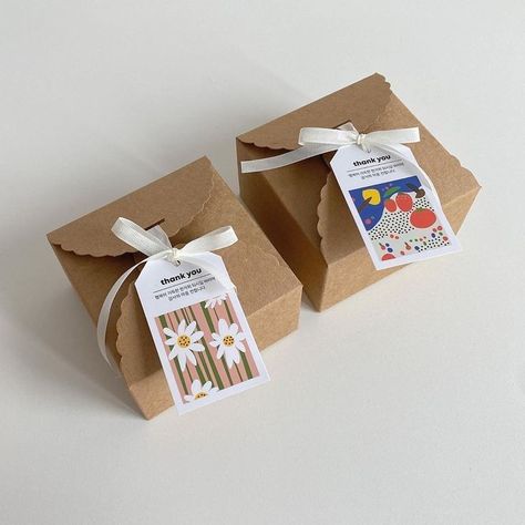 Bakery Packaging Design, Dessert Packaging, Packaging Ideas Business, Small Business Packaging Ideas, Handmade Packaging, Bakery Packaging, Gifts Wrapping Diy, Graphic Design Business, Small Business Packaging