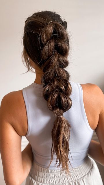 Hair Styles For The Gym, Bubble Braids Hairstyle, Ponytail Looks, Hairstyle Ideas Easy, Bubble Braid, Basketball Hairstyles, Bubble Ponytail, Ponytail Hairstyles Easy, Bubble Braids