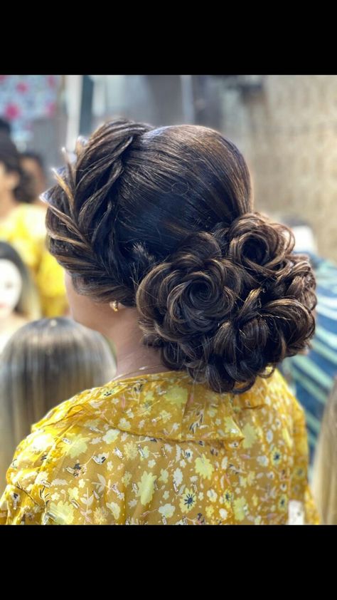 Front Juda Hairstyle, Simple Juda Hairstyle, Hairstyle Juda, Juda Hairstyles, Hairstyle With Flowers, Hairstyle For Bride, Hairstyle For Party, Juda Hairstyle, Hairstyles Juda