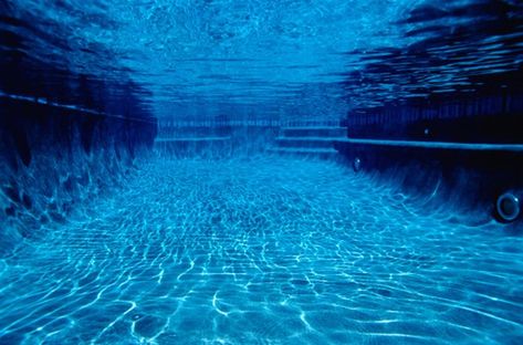 The floor of a swimming pool typically has a significant slope, so one end is shallow and the other end is deeper. This allows younger children to use the shallow end of the wading pool, while older swimmers can use the deep end for diving. Concrete Pool, Saltwater Pool, Pool Decks, Underwater Photography, Water Systems, Cool Pools, Salt And Water, The Deep, Big Canvas Art