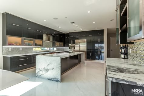 Contemporary Kitchen Design Open Concept, Kitchen Design Open Concept, Mansion Kitchen, Victorian Era Homes, Home Transformation, Interior Desig, Kitchen Design Open, Contemporary Kitchen Design, Grey Kitchens