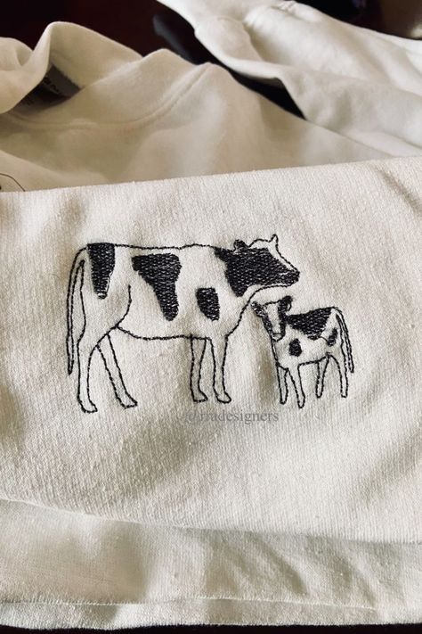 Cow with a calf embroidered sweatshirt! Perfect for those who love cows, farm animals, or a comfy sweatshirt! Relaxed/Oversized fit. Drawing Embroidery, Tshirt Embroidery, Bracelet Embroidery, Farm Embroidery, Calf Cow, Embroidery Animals, Cows Farm, T Shirt Embroidery, Embroider Ideas