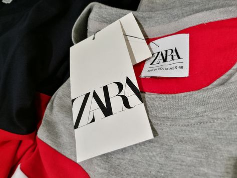 Shopper finds bizarre "code" of symbols on Zara clothing labels Zara Label, Zara Clothing, Cloth Label, Zara Brand, Outfit Collage, Boy Photo, Fashion Marketing, Clothing Tags