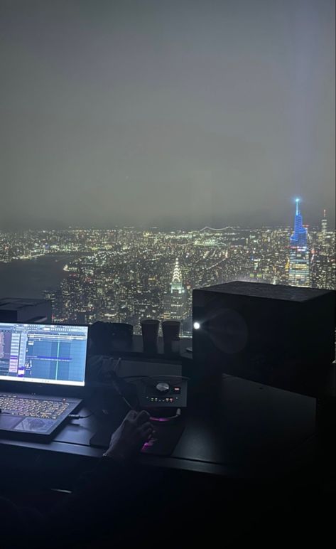 Fl Studio Aesthetic, House Music Aesthetic, City View Apartment, Apartment View, Music Studio Room, Bedroom Studio, Night Scenery, Studio Room, New York Apartment