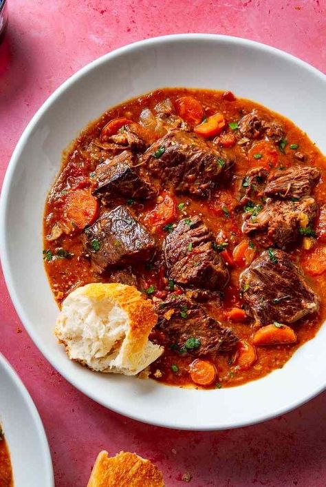 Tomato Based Beef Stew, Beef Broth Recipes, Flavorful Beef Stew, Spicy Beef Stew, Best Beef Stew, Slow Cook Beef Stew, Beef Barley, Recipe Beef, Rub Recipes