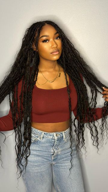 Long Goddess Locs Black Women, Faux Locs With Straight Hair, Boho Locs Styles Black Women, Pretty Faux Locs, Bohieman Faux Locs, Knotless Goddess Locs, Boho Mermaid Locs Goddess, Small Boho Faux Locs, Bohemian Knotless Locs