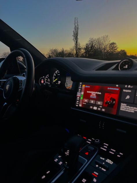 Black Porsche Cayenne, Porsche Cayenne 2023, Maeve Wiley Wallpaper Hd, Porsche Night, Porsche 4x4, Porsche Cayenne Interior, Couple Snaps, Porsche Interior, Cayenne Porsche