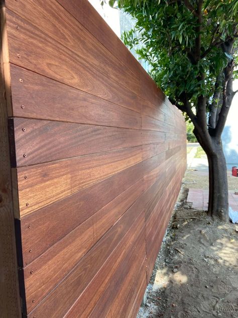 Wood Fence Company in Culver City - Los Angeles Fence Builders Modern Wood Fence, Different Types Of Fences, Vinyl Fencing, Security Fence, Types Of Fences, Fencing Companies, Noise Pollution, Perfect Paint Color, White Picket Fence