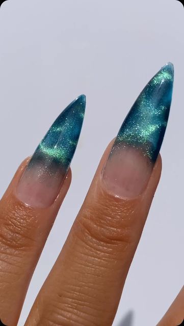 ✨ℕⓔｌƵ𝔸 ｄ𝔲ᑎ✨ on Instagram: "water effect cat eye tutorial 🌊 

using @sissiofficial_ new mini multi magnets 🧲 & juniper 🐬 use my code NELZA10 to save 💸 

#nailarttutorial #cateyenails #waternails #bluenails #nailtrends #summernails" Cat Eye Tutorial, Water Nails, Water Effect, Cat Eye Nails, Eye Tutorial, Nail Art Tutorial, Blue Nails, Nail Trends, Summer Nails