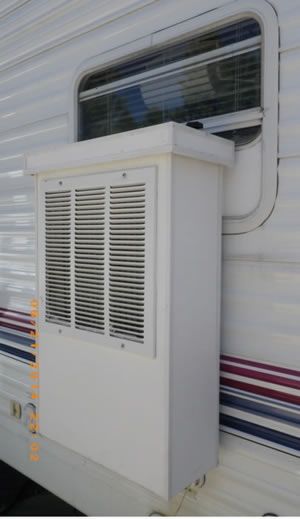 DIY RV Evaporative cooler Passive Cooling Techniques, Diy Swamp Cooler, Homemade Ac, Homemade Solar Panels, California Beach Camping, Swamp Cooler, Passive Cooling, Camping Coolers, Weekend Camping Trip