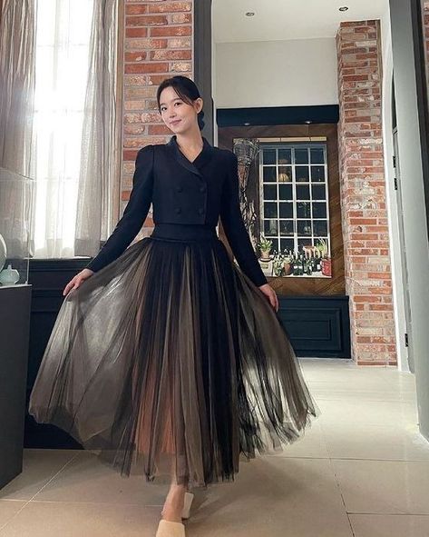 Rok Tutu Hijab Outfit, Cottagecore Outfit Ideas, Dior Event, Skirts Hot, Womens Skirt Outfits, Hot Skirts, Chinese Fashion Street, Long Skirt Fashion, Best Online Stores