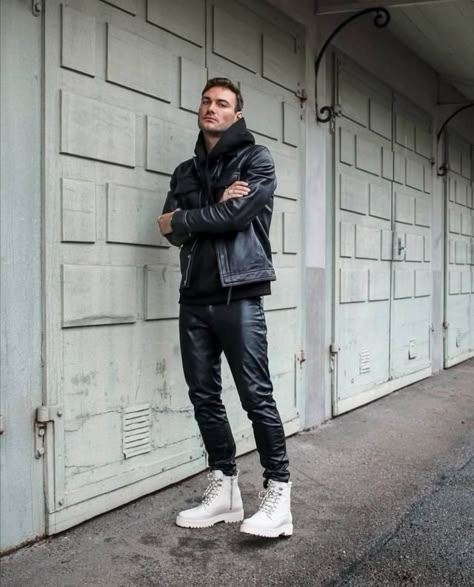 Cold Winter Outfits Men, Mens White Boots, Streetwear Fashion Winter, Leather Pants Outfits, Winter Outfits Men Streetwear, Men Streetwear Fashion, White Boots Outfit, Leather Jacket Outfit Men, Boots Men Outfit