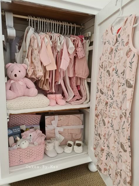 Cupboard Gender Reveal, Gender Reveal Cupboard Ideas, Gender Closet Reveal, Gender Reveal Cupboard, Cabinet Gender Reveal Ideas, Gender Reveal Wardrobe Closet, Gender Reveal Cabinet, Gender Reveal Wardrobe Idea, Wardrobe Gender Reveal Ideas