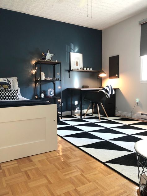 Ikea Teenage Boys Bedroom Ideas, Ikea Boys Bedroom, Teenage Boys Room, Soccer Themed Bedroom, Dark Blue Rooms, Teenager Bedroom Design, Bedroom Ikea, Monochrome Bedroom, Teenager Bedroom Boy