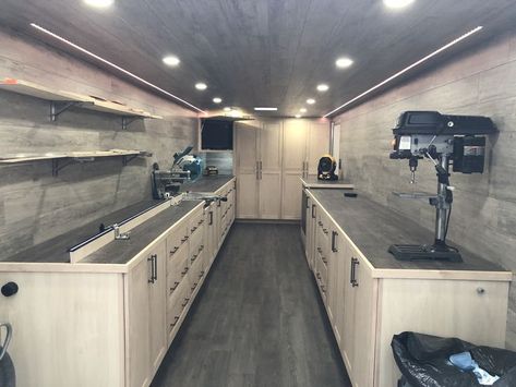 Mobile Woodshop Trailer, Box Trailer Workshop, Enclosed Trailer Workshop, Trailer Workshop Ideas, Job Site Trailer Ideas, Mobile Workshop Trailer, Cargo Trailer Workshop, Work Trailer Organization Ideas, Detailing Trailer