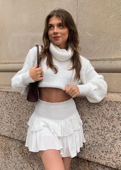 White cropped sweater outfit