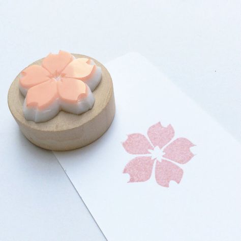 Rubber Stamp Carving Ideas, Cute Stamp Ideas, Stamp Carving Ideas, Rubber Stamp Design, Print Making Designs, Eraser Art, Easy Stamps, Homemade Stamps, Eraser Stamp