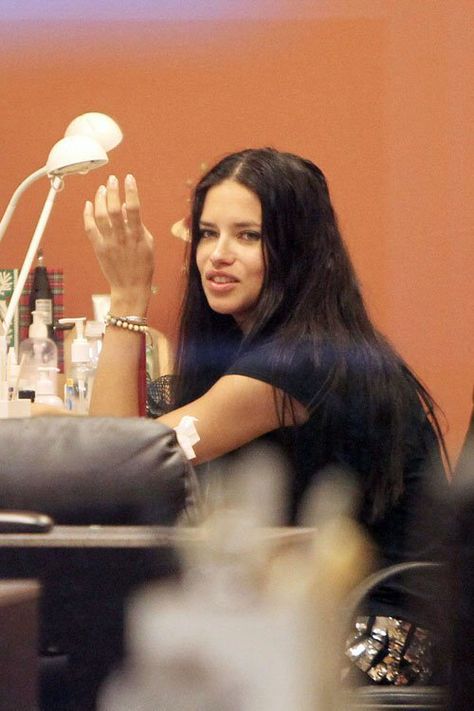 Adriana Lima Adrina Lima, Her Nails, Nails Done, Adriana Lima, Miami Florida, Short Shorts, Nail Salon, Atom, Acting