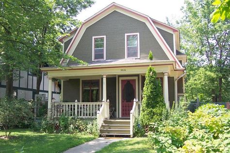 1906 Dutch Colonial in Minneapolis, Minnesota - OldHouses.com Dutch Colonial Exterior Paint Colors, Dutch Colonial Decor, Dutch Colonial Homes Exterior, Dutch Colonial Homes Interior, Dutch Colonial Exterior, Colonial Porch, Farm Exterior, Gambrel House, Dutch Colonial House