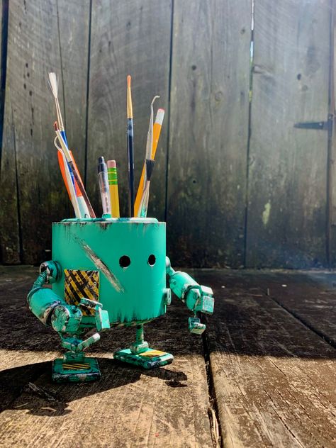 Steampunk Robots, Recycled Toys, Robot Monster, Robot Sculpture, Trash Art, Retro Robot, Arte Robot, Custom Toys, Robot Design