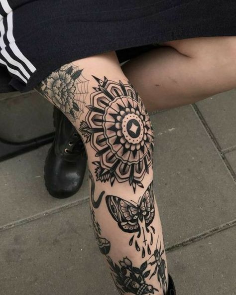 90's New School Tattoo, Tattoos Heaven, Elbow Tattoos, Skeleton Hand Tattoo, Leg Tattoo Men, Leg Tattoos Women, Old Tattoos, Knee Tattoo, School Tattoo