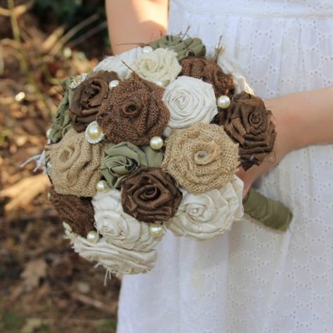 burlap wedding bouquet - etsy Flower Alternatives, Flor Crochet, Wedding Flower Alternatives, Affordable Wedding Flowers, Alternative Wedding Bouquet, Filipiniana Wedding, Burlap Roses, Forever Wedding, Wedding Expenses