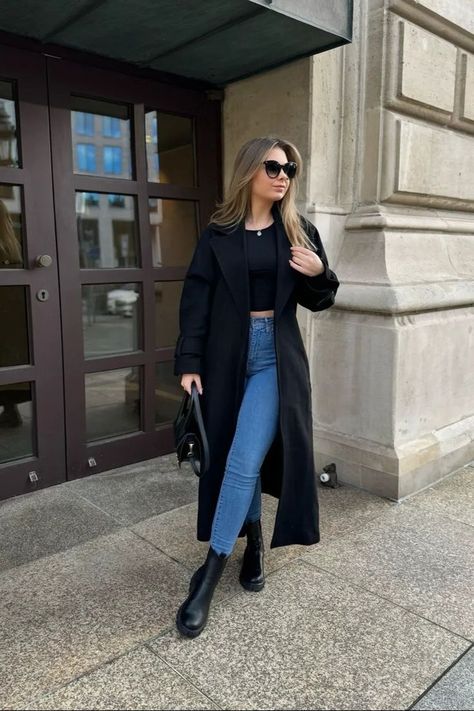 Versatile long black coat outfit ideas that will take your winter style to the next level. Long Coat Picture Ideas, Black Long Peacoat Outfit, Long Black Coat Outfit Casual, Longline Jacket Outfit, Black Coat Outfits For Women, Long Black Coat Outfit, Black Trench Coat Outfit, Long Black Coat Women, Colourful Wardrobe