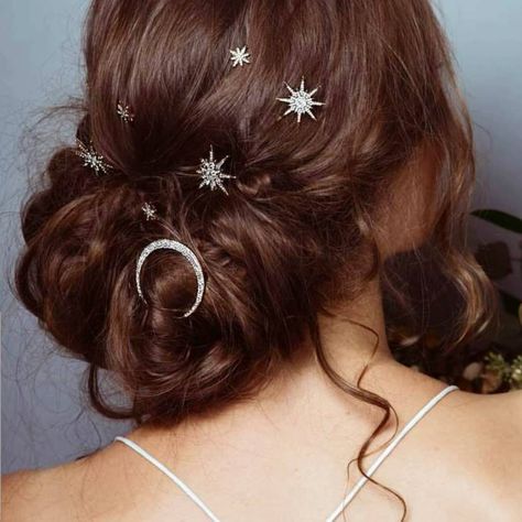 159 Likes, 2 Comments - Flourish by Victoria Percival (@flourish.exquisite.hairpieces) on Instagram: “UPDO GIRL // Our gorgeous Andromeda Star and Moon Pins are so versatile, they can be worn in so…” Wedding Hairstyles And Makeup, Moon Hair, Wedding Headpieces, New Hair Trends, Rhinestone Hair Pin, Hair Jewels, Headpiece Hairstyles, Pin Hair, Star And Moon