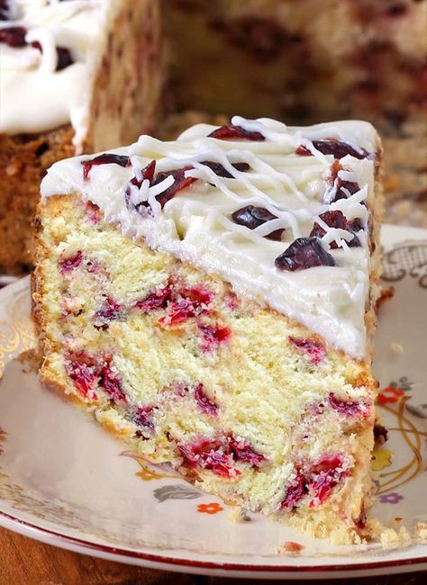 Christmas Cranberry Cake - Cakescottage Cranberry Bliss Coffee Cake, Cranberry Bliss Cake, Dried Cranberry Cake, Cranberry Xmas Cake, Christmas Cranberry Poke Cake, Christmas Baking Cake, Christmas Cranberry Cake, Christmas Cakes Ideas, Cakes For Christmas