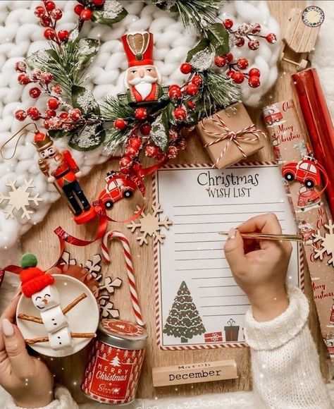 Christmas Flatlay, Christmas Shoot, Christmas Feeling, Christmas Wonderland, Christmas Photoshoot, Christmas Lettering, Christmas Mood, Very Merry Christmas, Christmas Aesthetic