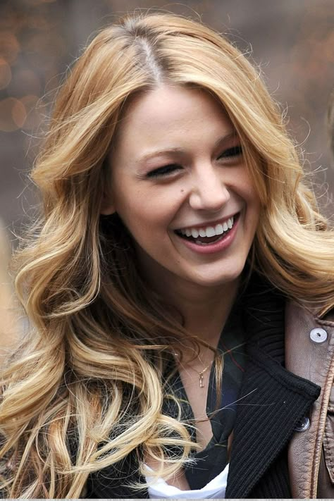 Gossip Girl Makeup, Serena Vanderwoodsen, Blair And Serena, Blake Lively Style, Long Hair Pictures, Serena Van Der, Gossip Girls, Serena Van, Serena Van Der Woodsen