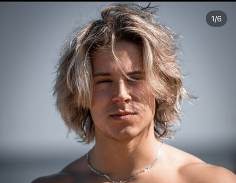 Surfer Curtain Hair Men, Surf Curtains Hair Men, Mid Length Surfer Hair, Long Male Haircuts Straight Hair, Jericho Aesthetic, Long Blonde Hair Men, Alex Eubank Hairstyle, Surfer Curtains Hair Men, Alex Eubank Hair