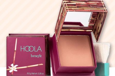 Best holiday beauty essentials for 2019 and how to claim a freebie Benefit mini - Mirror Online Benefit Hoola Bronzer, Best Bronzer, Benefit Hoola, Hoola Bronzer, Matte Bronzer, Holiday Beauty, Matte Powder, Bronzing Powder, Makeup Tricks