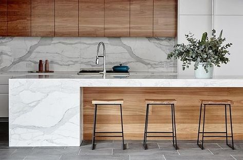 Cladding the Island in stone is always a good shout! . . . . . . . . #sweet #kitchen #instalove #design #webstagram #homes #house #work… | Instagram Stone Kitchen Design, Modern Konyhatervezés, Kitchen Splashback Tiles, Kitchen Benchtops, Kitchen Design Pictures, Breakfast Bar Kitchen, Design Your Kitchen, Indoor Outdoor Furniture, Stone Kitchen