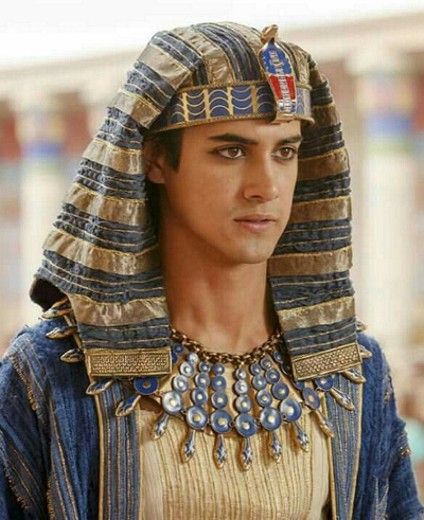 Avan Jogia Tut, Ancient Egyptian Fashion, Egyptian Man, Sejarah Asia, Luke Pasqualino, Egyptian Fashion, Tv Miniseries, Jesse Metcalfe, Club Video