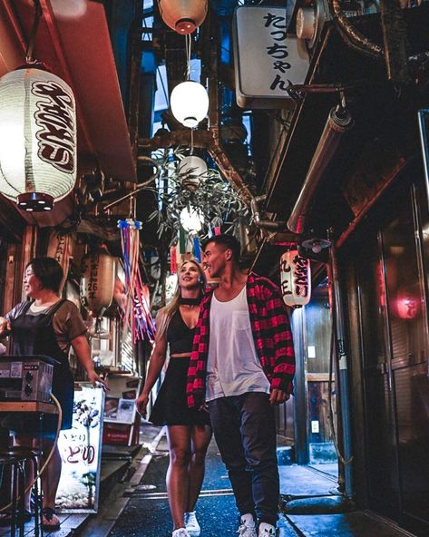 Tokyo Date Aesthetic, Tokyo Photo Ideas, Tokyo Couple Photoshoot, Tokyo Couple Photography, Tokyo Night Photography, Japan Travel Photography, Couples Things To Do, Tokyo Photos, Japan Picture