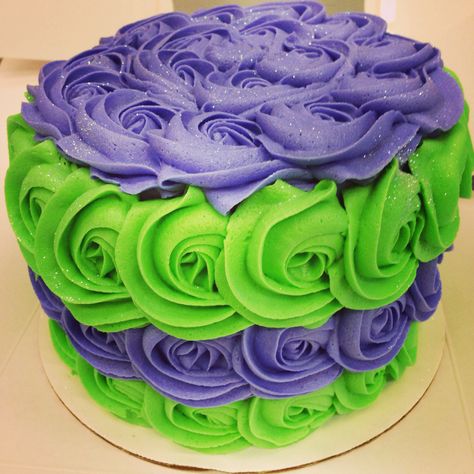 Purple & Green Rosette Cake by Goodie Girls Purple And Green Birthday Cake, Green Rosette Cake, Green And Purple Cake, Green Cake Ideas, Rose Cake Decorating, Piggy Cupcakes, Bas Mitzvah, Petite Cakes, Green Birthday Cakes