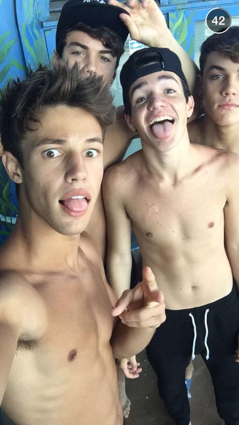 Ray Diaz, Cameron Dallas Shirtless, Macon Boys, Cam Dallas, Cameron Alexander Dallas, Aaron Carpenter, Ethan And Grayson Dolan, Shawn Johnson, Joe Sugg