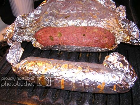 Best Trail Bologna ever, and I made it. Now more reason to hunt... Trail Bologna Recipe, Deer Bologna Recipe, Homemade Luncheon Meat Recipe, Trail Bologna, Homemade Bologna, Venison Summer Sausage Recipe, Luncheon Meat Recipe, Homemade Salami, Deer Sausage