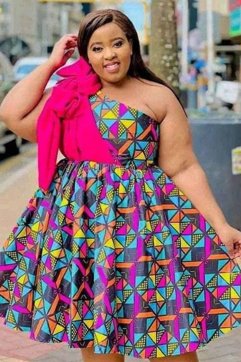 A plus size women in Ankara dress Short Dress Styles For Women, Short Dress 2023, Ankara Short Dress Styles, Short Gown Ankara Styles, Gown Ankara Styles, Gown Ankara, Ankara Short, Short Dress Styles, Find Style