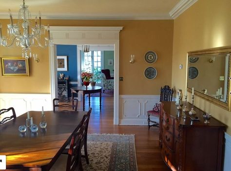 Benjamin Moore Tavern Ochre CW-375 Williamsburg Color Sunroom Dining Room, Sunroom Dining, Dining Room Victorian, Dining Roo, Traditional Dining Rooms, Traditional Dining Room, Yellow Walls, Pretty Room, Cozy Cottage