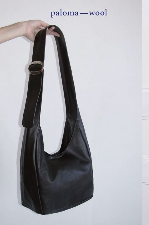 Vintage Hobo Bag, Vision 2024, 2024 Wishlist, Wool Bags, Paloma Wool, Pretty Bags, Leather Bucket Bag, Leather Hobo Bag, Mode Inspo