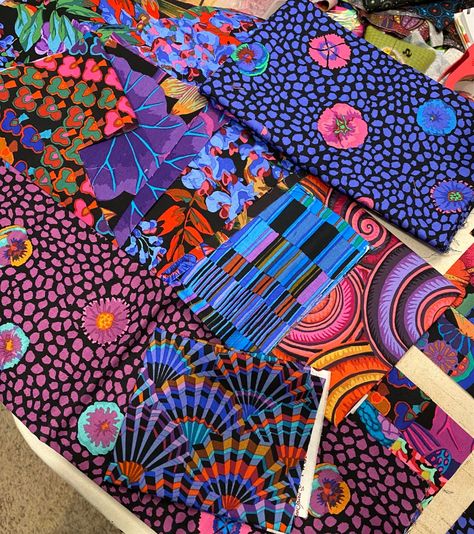 My Crumb Piecing Inspiration – agilejack Crumb Piecing, Crumb Quilts, Needlework Ideas, Crumb Quilt, Jelly Roll Quilt, Kaffe Fassett Quilts, Jelly Roll Quilt Patterns, Quilt Modernen, Pieced Quilts