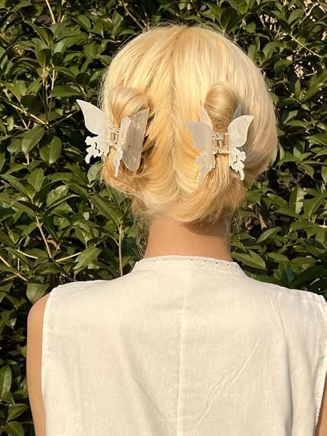 Butterfly Hair Clips, Glitter Butterfly, Clip Hairstyles, Butterfly Hair Clip, Hair Up Styles, Butterfly Hair, Hair Reference, Bow Hair, Bow Hair Clips