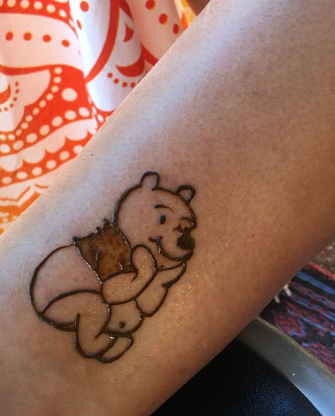 Mehendi Designs For Small Kids, Doraemon Mehndi, Cartoon Mehndi Designs, Animal Henna Designs, Small Mehndi, Mehendi Tattoos, Mehendi Designs For Kids, Finger Mehendi, Simple Henna Designs Hand