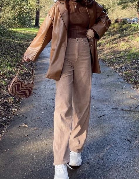 Brown Clothes Aesthetic, Brown Outfit Aesthetic, Brown Outfits, Clueless Outfits, Brown Outfit, Teen Fashion Outfits, Cute Casual Outfits, Aesthetic Fashion, Teen Fashion