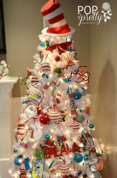 Holiday, Hoobie, Whatty? Our Dr. Seuss Christmas Tree (2013)! - A Pop of Pretty Dr Seuss Christmas Tree, Seuss Christmas Tree, Dr Seuss Tree, Dr Seuss Trees, Dr Seuss Christmas, Whoville Christmas, Grinch Christmas Tree, The Cat In The Hat, Cat In The Hat