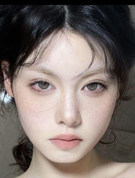 Make Up Pink, Cute Eyeshadow Looks, Eyeshadow For Blue Eyes, Beauty Eyeshadow, Search Pins, Ethereal Makeup, Cute Makeup Looks, Asian Eye Makeup, Pink Eyeshadow