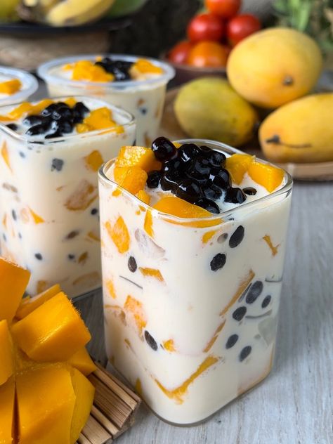 Mango Bango Recipe, Mango Bango, Diwali Desserts, Graham Dessert, Mango Graham, Sago Recipes, Mango Sago, Filipino Breakfast, Mango Dessert Recipes