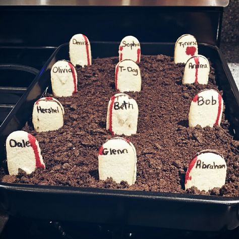 Twd Food Ideas, Twd Halloween Decor, Twd Birthday Party, The Walking Dead Birthday Party, Twd Birthday, Walking Dead Birthday Cake, Walking Dead Birthday Party, The Walking Dead Halloween, Walking Dead Tattoo